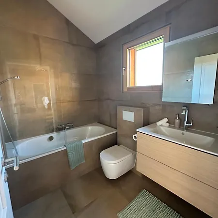 Maison Panorama Alpes Suisses & Sauna בית נופש Lens